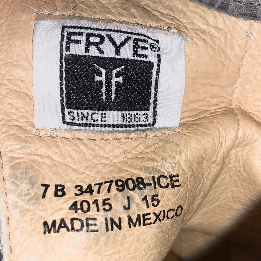 Frye #77908 Melissa Button Leather Antique Washed Women's Biker Boots Size 7 - Picture 9 of 10